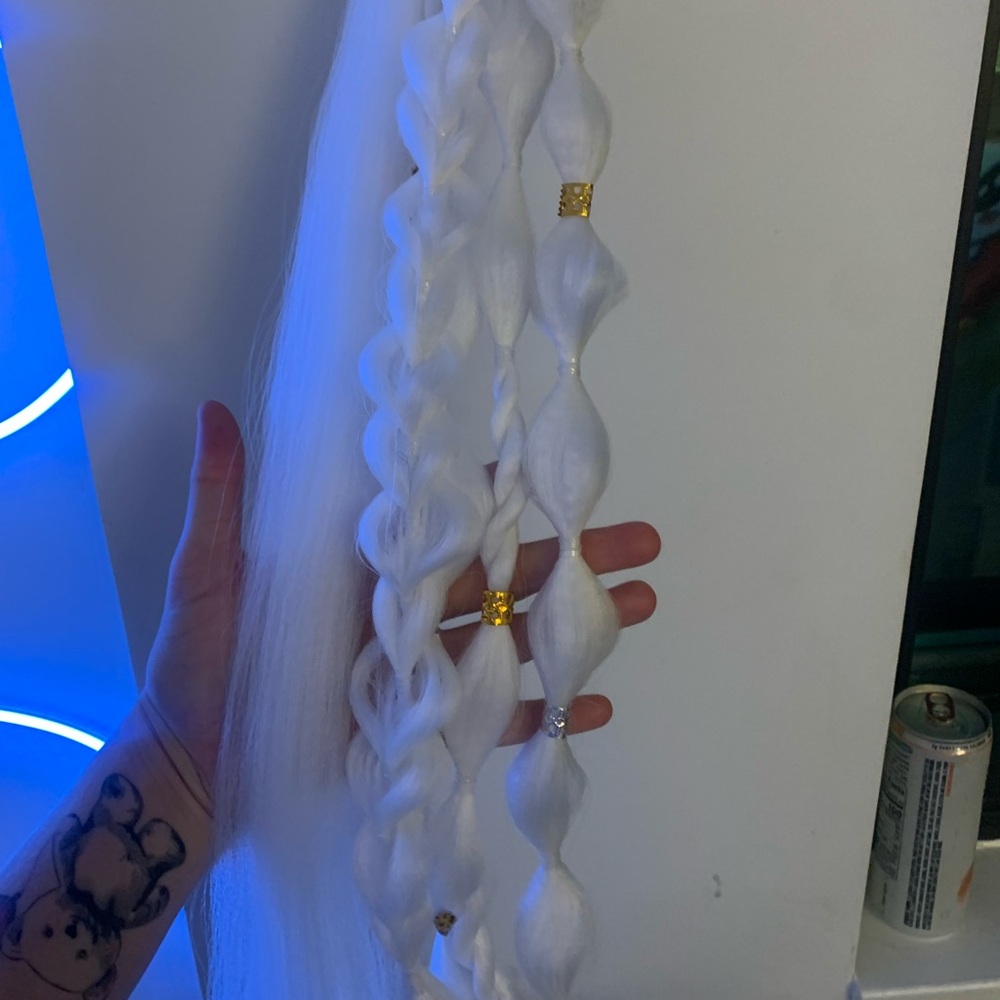 White Festival Hair Set